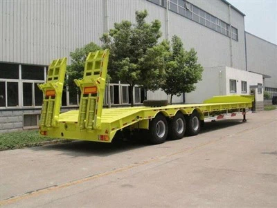 Semi-remorque surbaissée